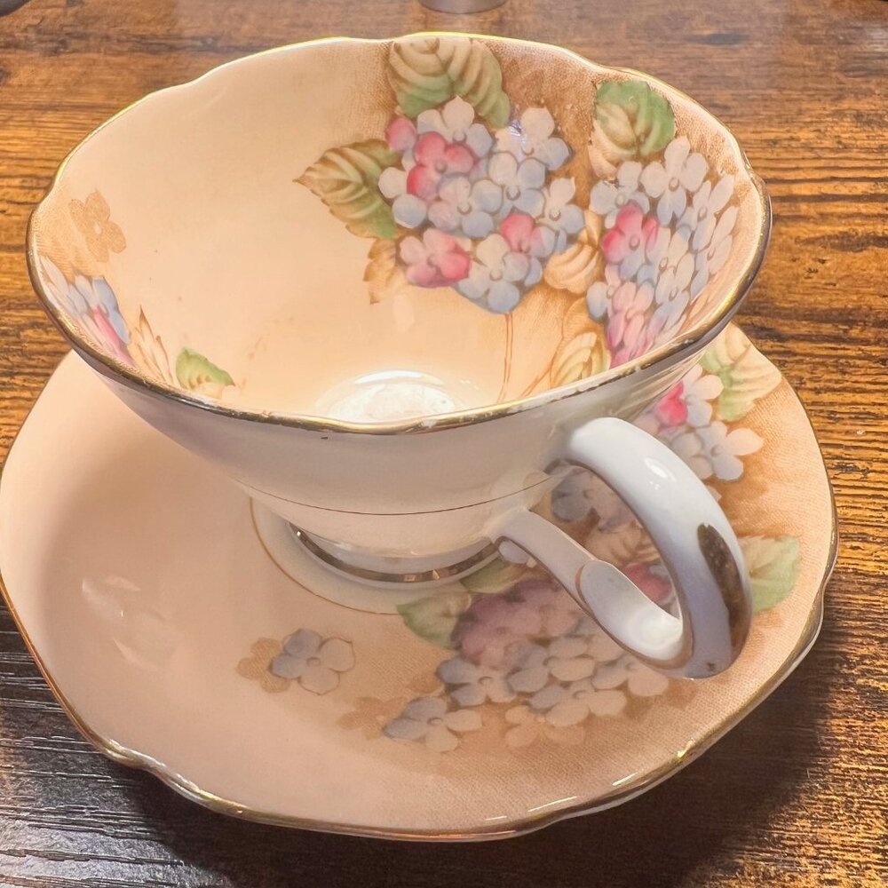 Paragon By Appointment to the Queen H.M/Mary Bone China Teacup/Saucer-England